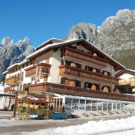 Albergo Ristorante Cacciatori Auronzo di Cadore Kültér fotó