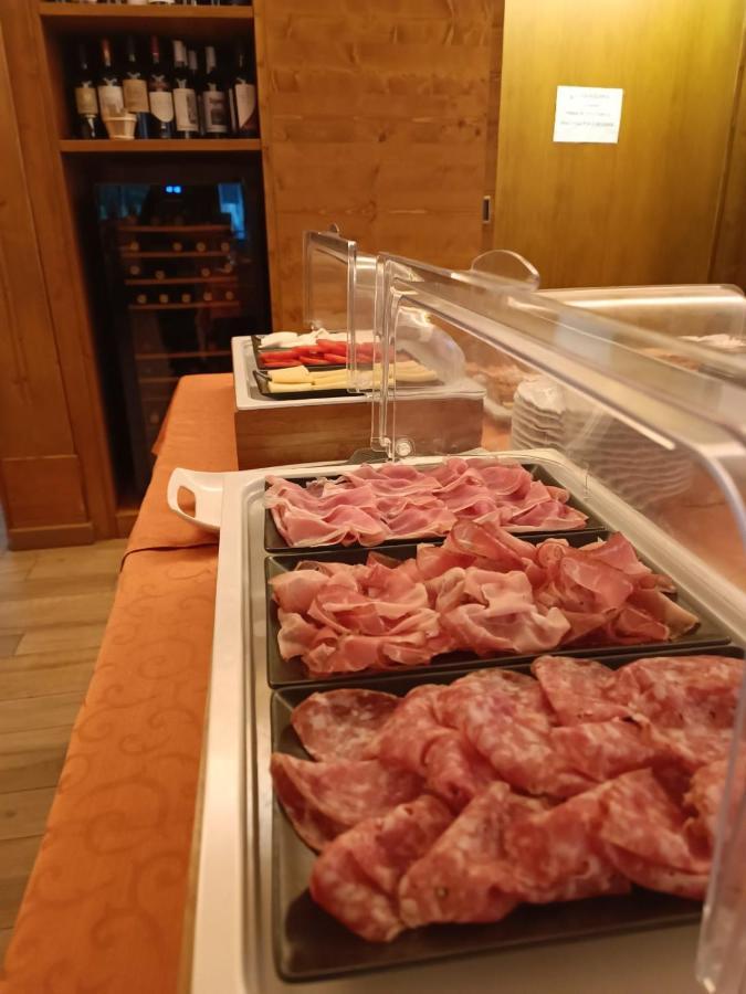 Albergo Ristorante Cacciatori Auronzo di Cadore Kültér fotó