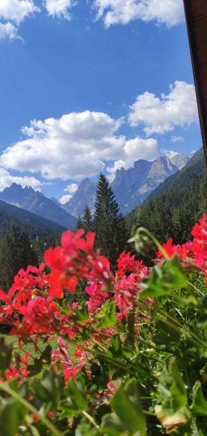 Albergo Ristorante Cacciatori Auronzo di Cadore Kültér fotó