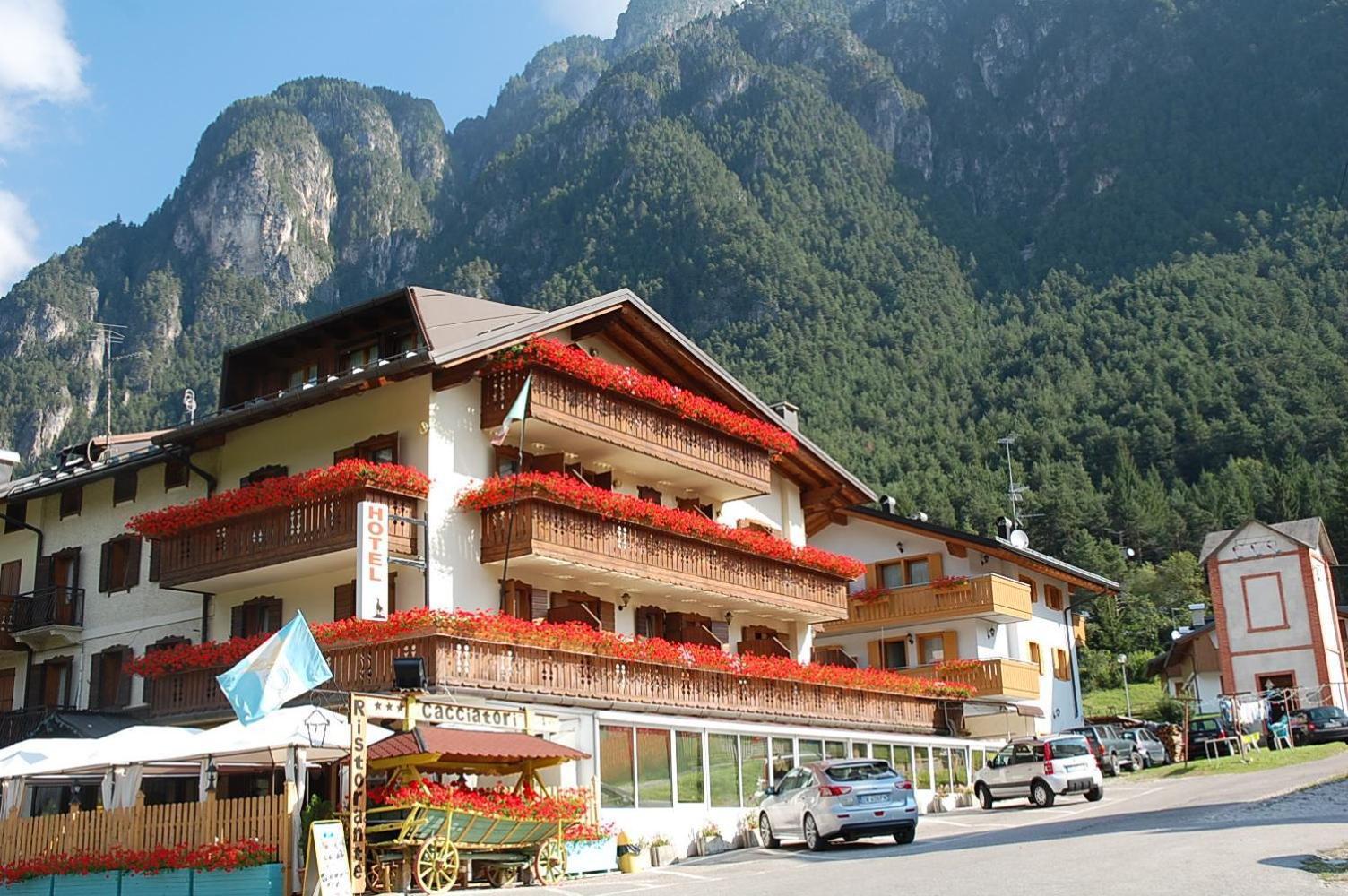 Albergo Ristorante Cacciatori Auronzo di Cadore Kültér fotó