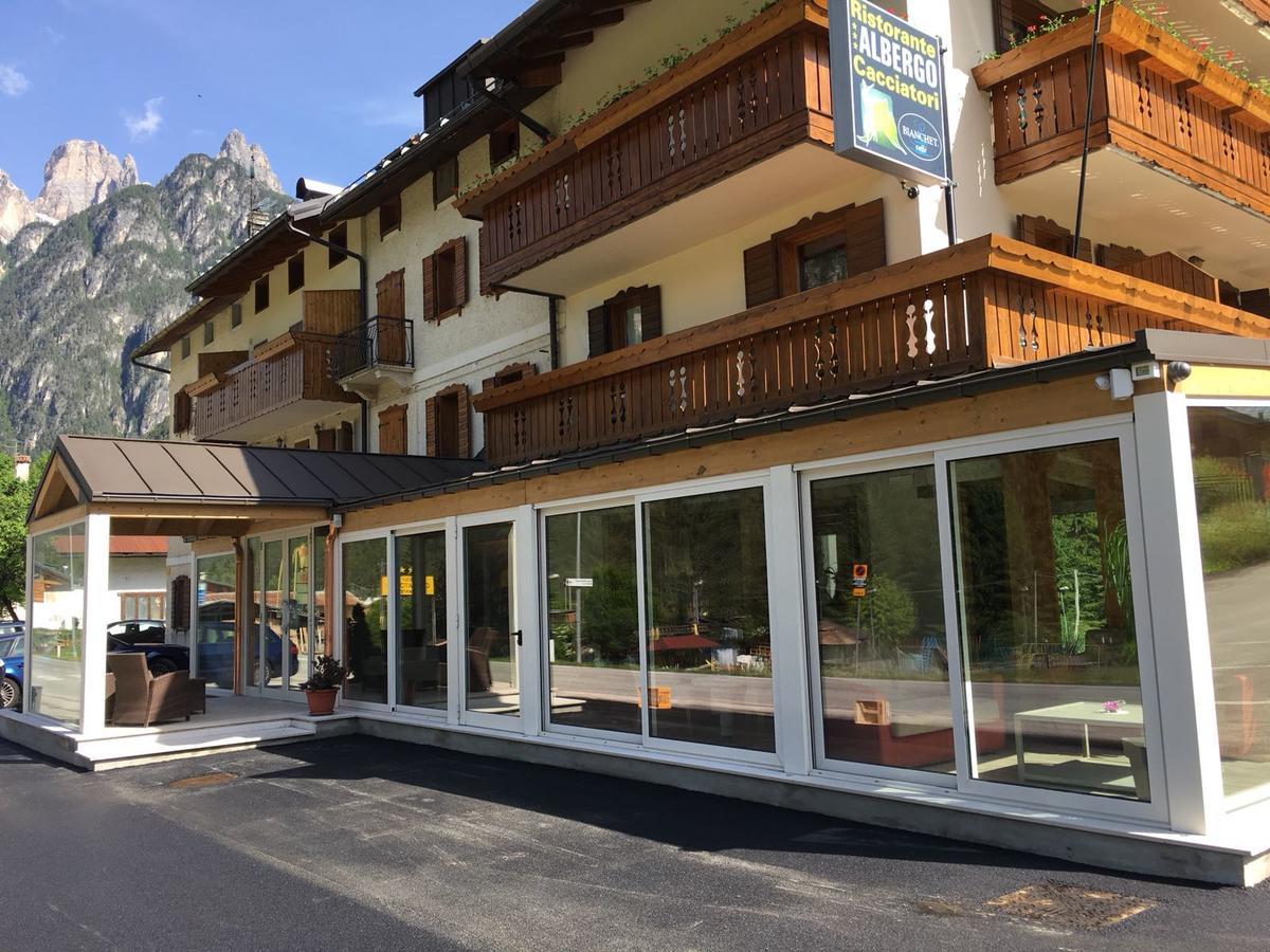 Albergo Ristorante Cacciatori Auronzo di Cadore Kültér fotó