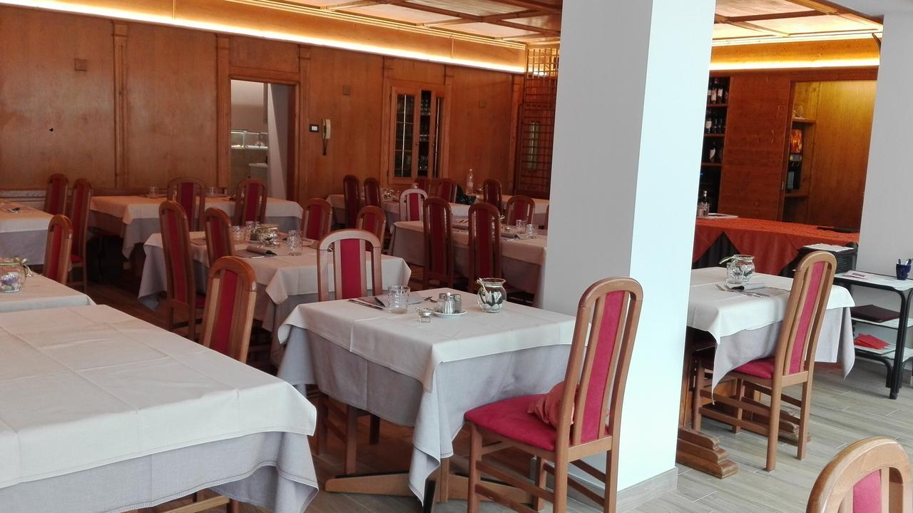 Albergo Ristorante Cacciatori Auronzo di Cadore Kültér fotó